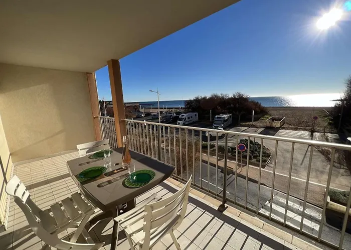 T2 Avec Terrasse, Parking Prive, Proche - Fr-1-701-18 Apartman